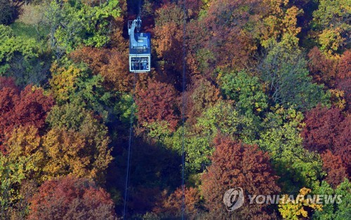 선선한 가을 날씨에 나들이 인파…전국 고속도로 '매우 혼잡'