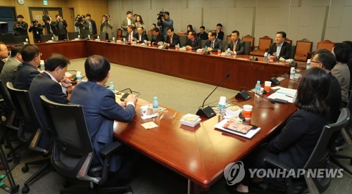 한국당 초선들, 중진·지도부·잠룡에 '험지출마' 촉구