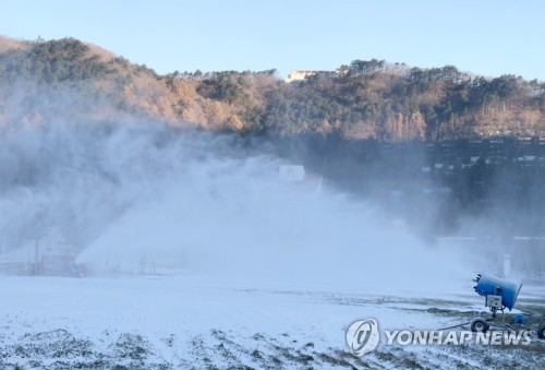 "손꼽아 기다렸다, 겨울을 즐겨라" 강원 스키장 오늘 첫 개장