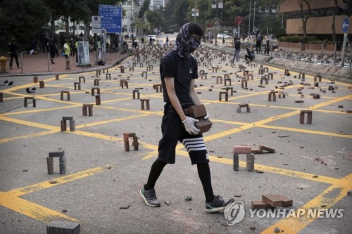 中, 무력 투입하나…시진핑 '홍콩 폭력 종식' 최후통첩