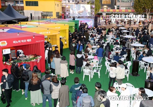 도시 브랜드·마이스 위상·후속 사업…세 마리 토끼 잡은 부산