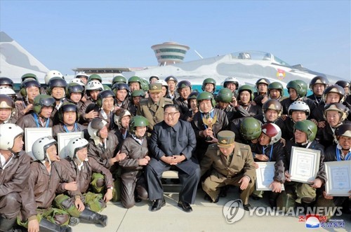 北김정은, 2년만에 전투비행술대회…한미공중훈련 '맞대응'(종합)