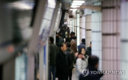 "표 없어요" 발동동…주말 앞둔 철도파업, 표구하기 전쟁
