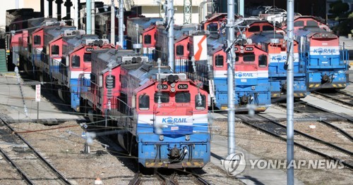 "표 없어요" 발동동…주말 앞둔 철도파업, 표구하기 전쟁