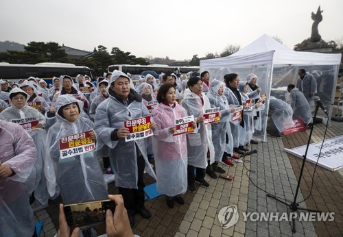 '黃단식'에 결집한 한국당…정기국회後 내부갈등 재점화 가능성