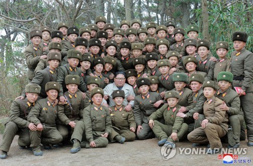 김정은, 접경도서 방어부대 시찰…"임의시각 전투동원 준비돼야"