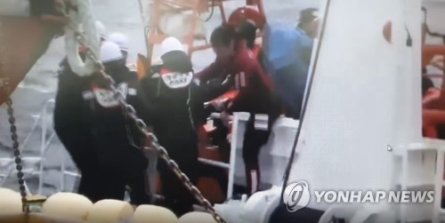서귀포 해상 어선 전복…"승선원 14명 중 13명 구조"(종합2보)