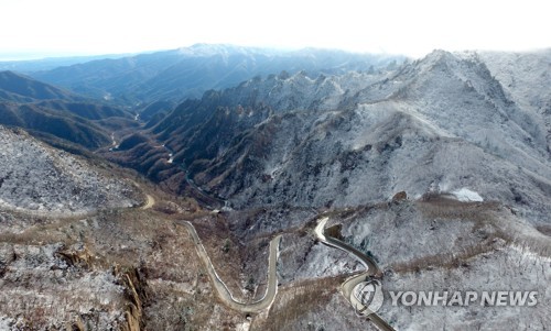 "엘사가 다녀갔어요" 겨울왕국으로 변한 설악산