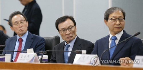 與 "전북 추진 탄소소재법, 12월 처리…전주, 자산운용 메카로"(종합)