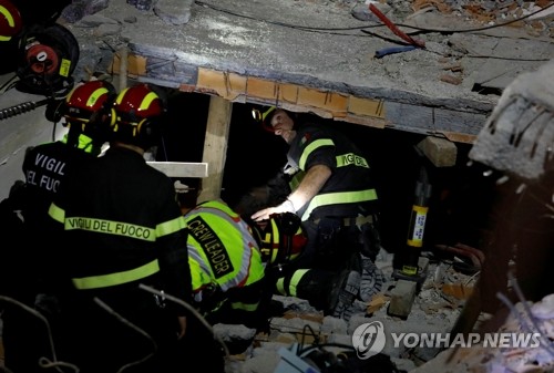 알바니아 지진 사망자 47명으로 증가…시신 17구 추가 수습(종합)