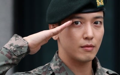 정용화 전역, 콘서트·연기 등 '열일 예고'