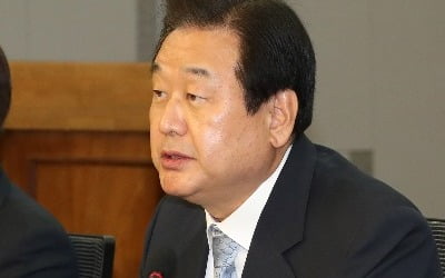 김무성 "우파정권 잘못에 책임 있는 중진들, 내년 총선 쉬어야"