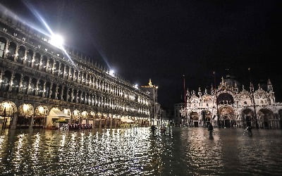 폭우로 물바다 된 '수상 도시' 伊 베네치아…1200년 역사 잠겨간다