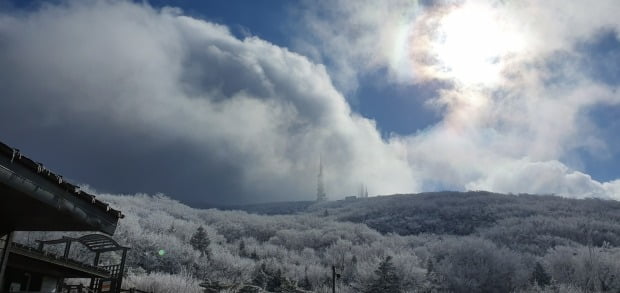 내일 소설 날씨 / 사진=연합뉴스(지리산 노고단 첫눈)