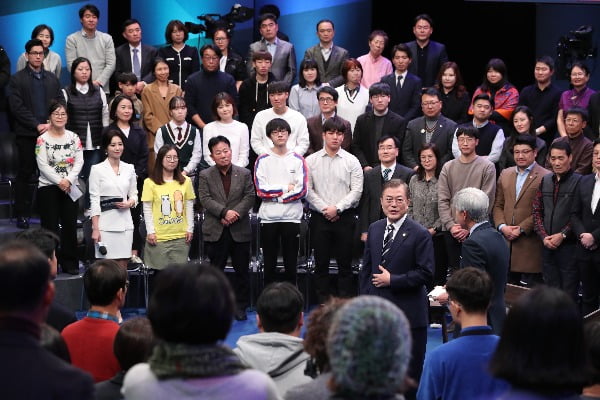 말말말|국정 자신감 보인 문 대통령…"부동산 문제 자신 있어, 주 52시간제도 안착"