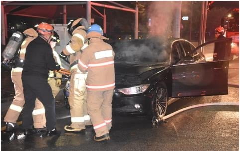  마포구 CJ ENM 건물에서 BMW 차량 화재가 발생했다. 사진=연합뉴스