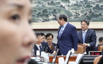 여야, 靑국감 파행에 네탓공방…"고압적인 한국당", "오만한 靑"