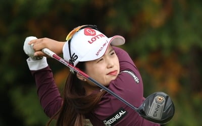 선두 질주 최혜진…KLPGA 상금 1위·대상에 한걸음 남았다