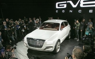 제네시스 첫 SUV 'GV80'이 온다…수입차 업계 '긴장'