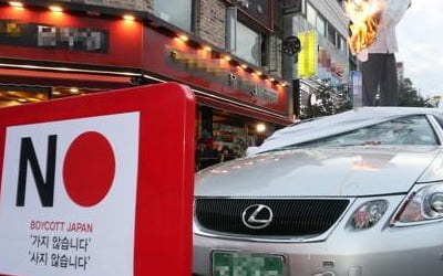 '일본차 불매' 10월 판매도 58% 감소…벤츠는 역대 최대판매