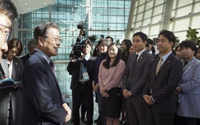 文대통령 "한·아세안 축제의 장 돼야"…장관들 "총력 지원"