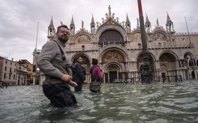 이탈리아 베네치아 세번째 침수…피렌체도 폭우로 홍수 위기