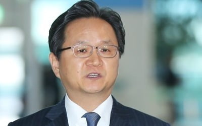 한일 양자협의 대표단 출국…"불산액 개별허가는 논점 아니다"