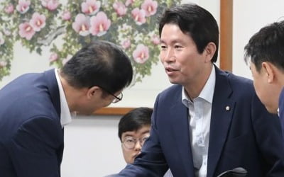 당정청, 오늘 산업단지 혁신·건설 일자리 지원 대책 논의