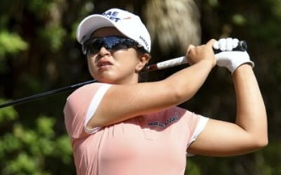 김세영, LPGA 최종전 사흘 연속 선두…고진영 맹추격