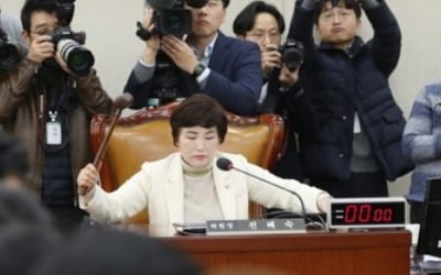스쿨존 과속카메라 설치 의무화 '민식이법' 행안위 통과