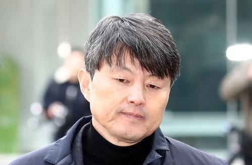 [속보] '뇌물수수 혐의' 유재수 전 부시장 구속…법원 "범죄행위 소명"
