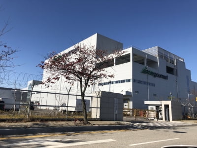 끝나지 않은 아시아나 기내식 갈등..게이트고메, 금호산업 지분 담보잡았다