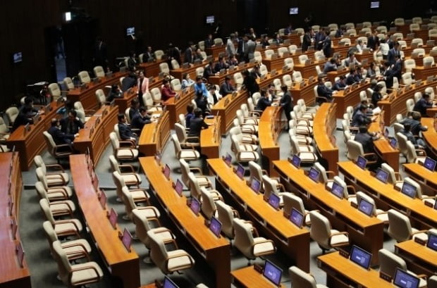 지난 4월 22일 시작된 '자유 한국당 해산 청원'이 2019년 가장 많은 서명을 받은 청와대 국민청원으로 기록됐다./사진=연합뉴스