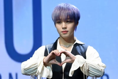 [포토] 박지훈, '소녀팬 마음 뒤흔드는 멋진 모습'