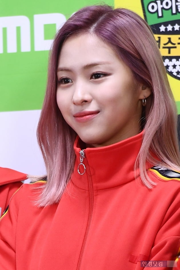 [포토] ITZY 류진, '미소만 지어도 사랑스러워~'