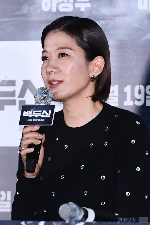 [포토] 전혜진, '멋지다는 말이 잘 어울리는 배우'