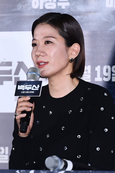  전혜진, '멋지다는 말이 잘 어울리는 배우'