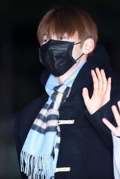 [포토] 뉴이스트 황민현, '눈빛만 봐도 알 수 있어~'