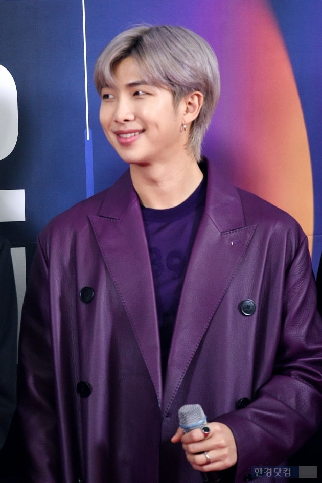 입덕도우미|방탄소년단(BTS), '존재 자체가 크리스마스 선물이야~'