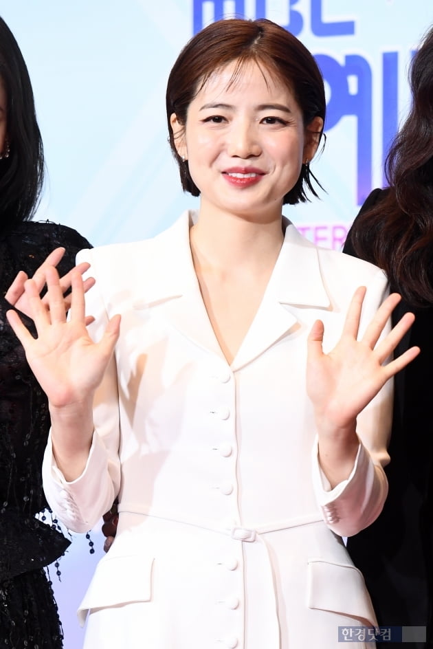[포토] 차홍, '매력적인 미소~' (2019 MBC 방송연예대상)