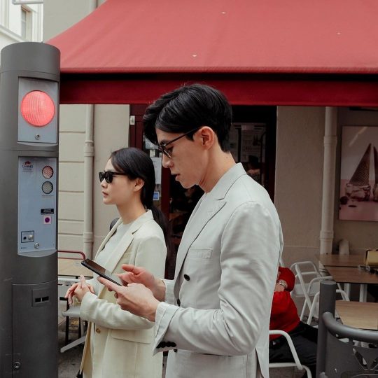 &#34;우리들의 룩&#34;...김무열♥윤승아, 변함없이 달달한 &#39;패피 부부&#39;