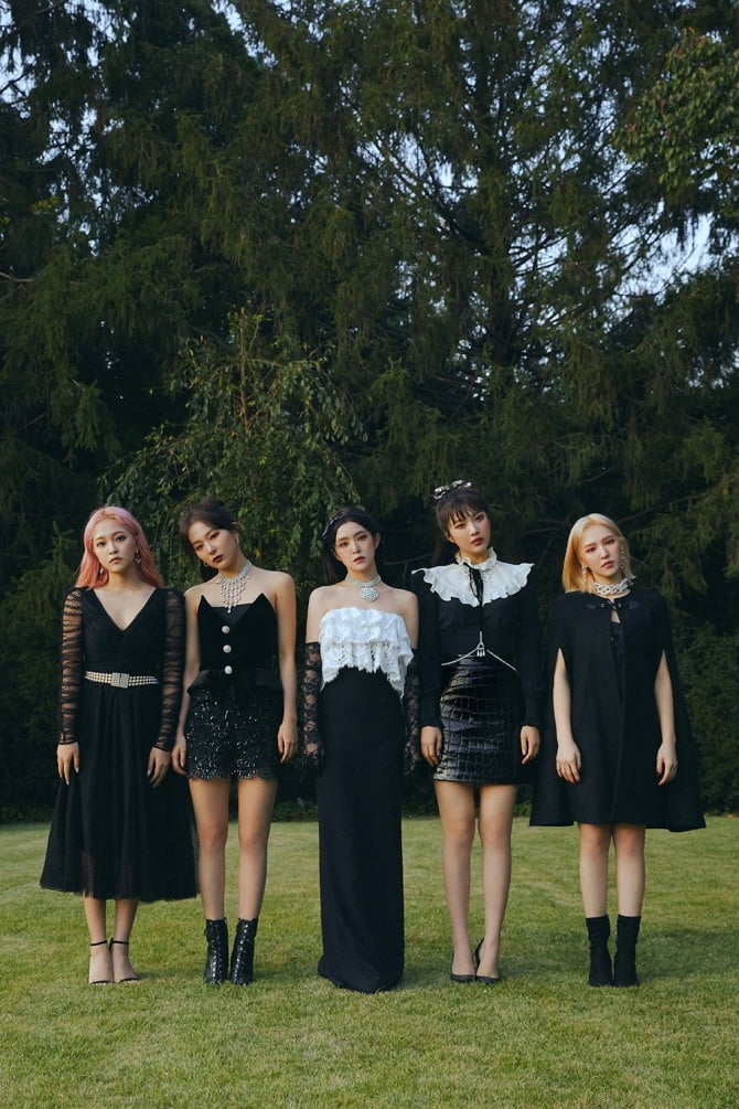 레드벨벳, ‘Psycho’ 돌풍 뜨겁다…주간 음반 차트도 석권