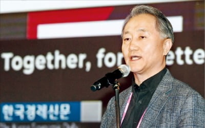 "내년 AI면접 무료사이트 개설…구직자 부담 줄어들 것"