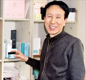 화장품社 대표가 박영선 장관 칭찬 글 쓴 까닭