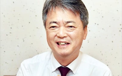 [한경과 맛있는 만남] 이인호 한국무역보험공사 사장, 30년 한우물 판 '산업부 맨'…트럼프 당선 직후 장관회담 끌어내