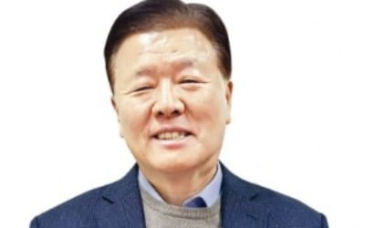 감정평가사 최고령 합격 최기성 씨 "65세에 딴 자격증으로 인생 2막 열어요"