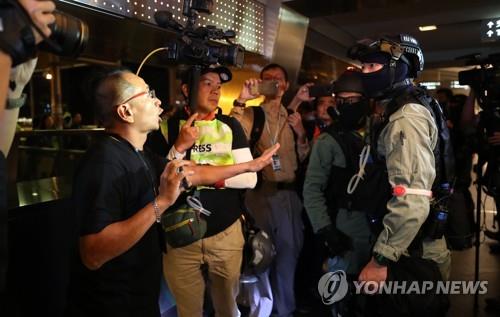 中, '홍콩사태 개입' 첫 대응 美군함 홍콩 입항 불허