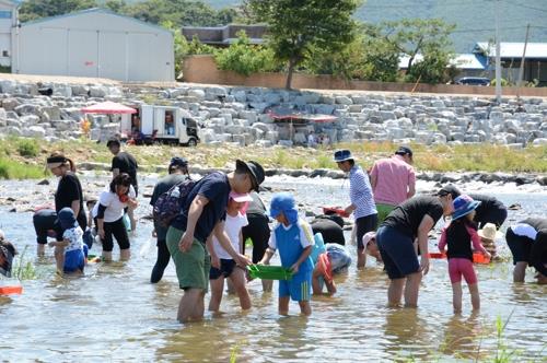 '올갱이가 쏘아올린 작은 공'…농촌 성장모델 된 괴산 둔율마을