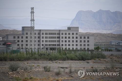 中, 홍콩 이어 신장 문제로 美대사관원 초치해 강력 항의