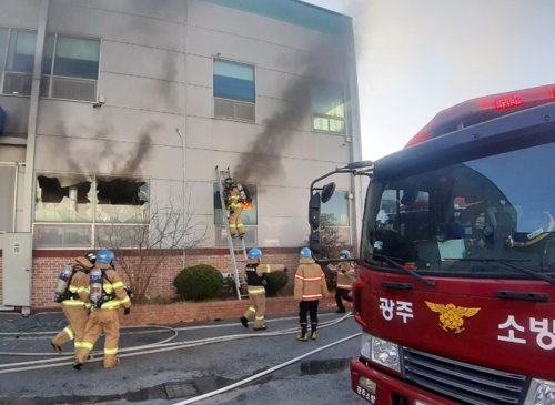 광주 의료기기 제조공장서 불…인명피해 없어(종합)